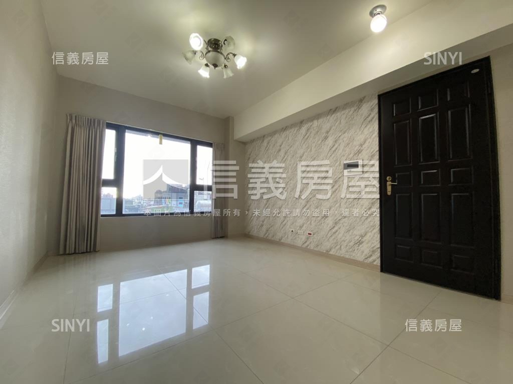 傳世一品苑三房車位房屋室內格局與周邊環境