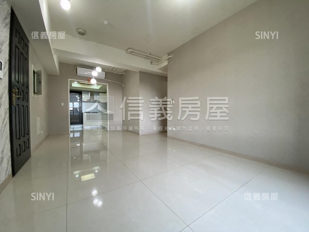 傳世一品苑三房車位房屋室內格局與周邊環境