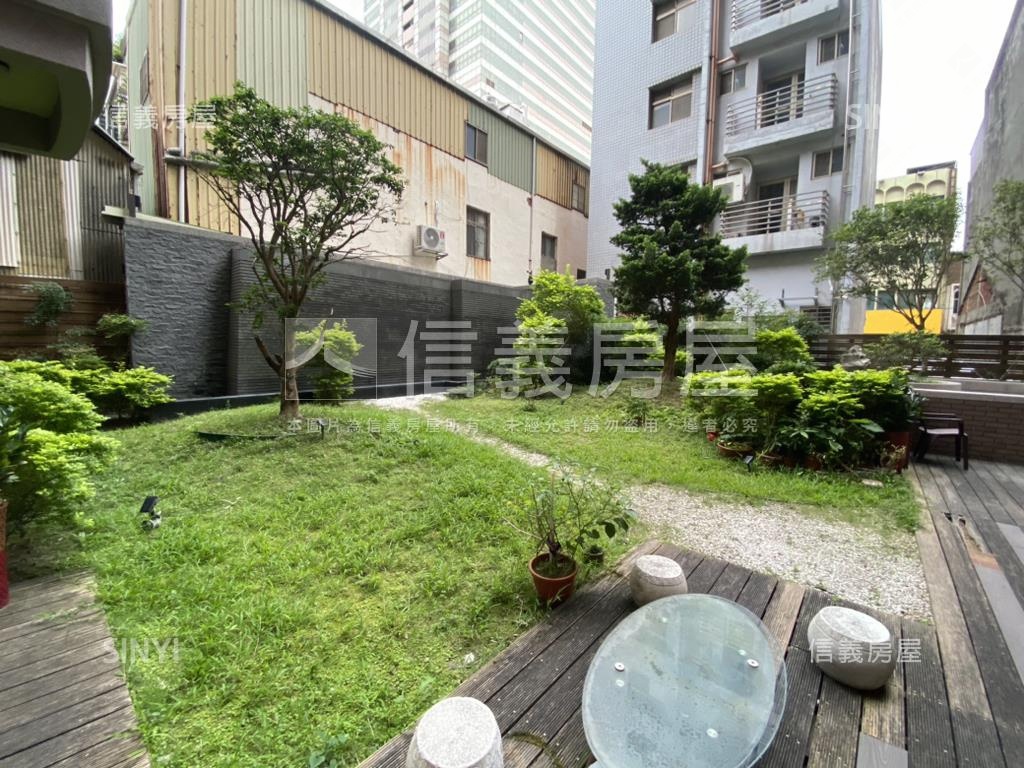 傳世一品苑三房車位房屋室內格局與周邊環境