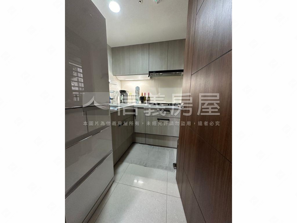充電友善悅揚兩房平面車位房屋室內格局與周邊環境