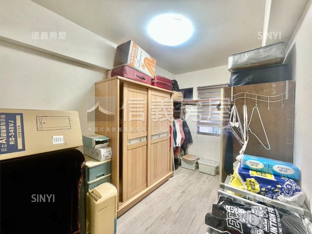 皇凱三房平面車位美裝潢房屋室內格局與周邊環境