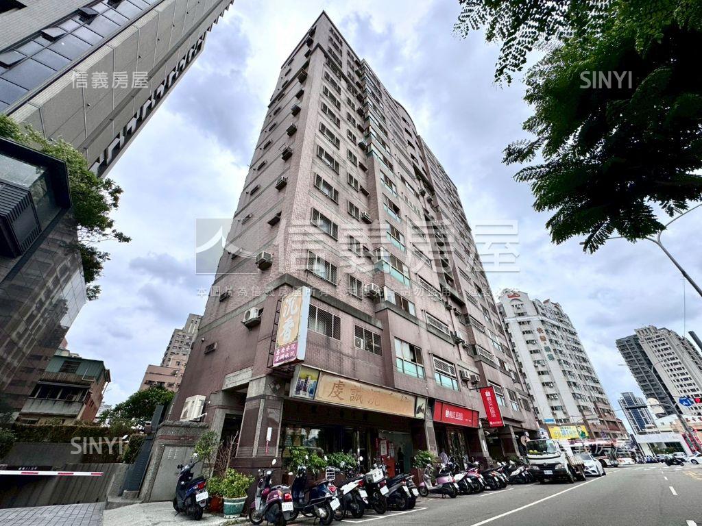 近北屯運動中心三房有車位房屋室內格局與周邊環境