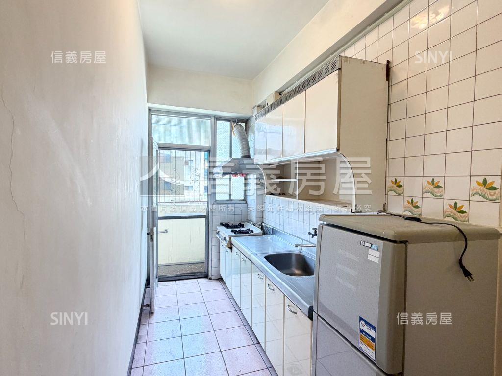 第三市場低總價３房美寓房屋室內格局與周邊環境