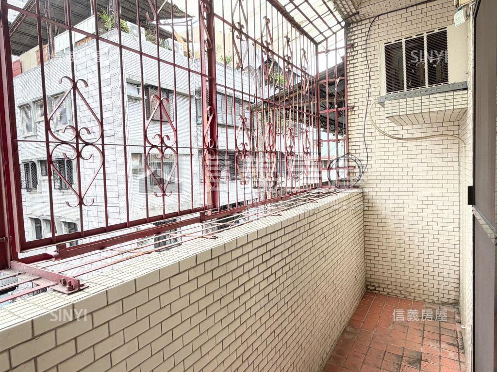 第三市場低總價３房美寓房屋室內格局與周邊環境