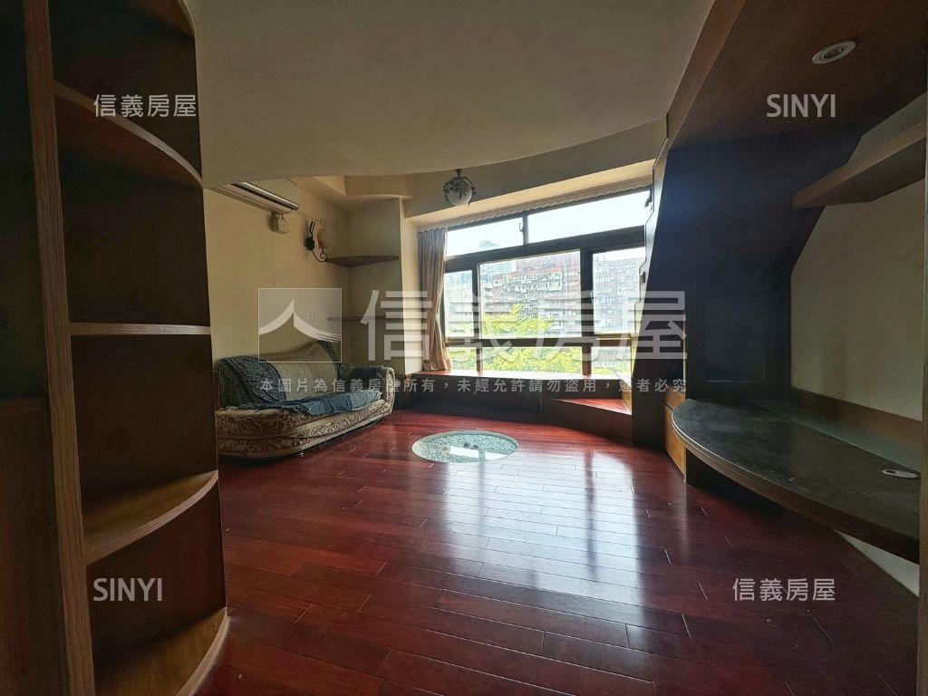 小室哲哉稀有景觀戶房屋室內格局與周邊環境