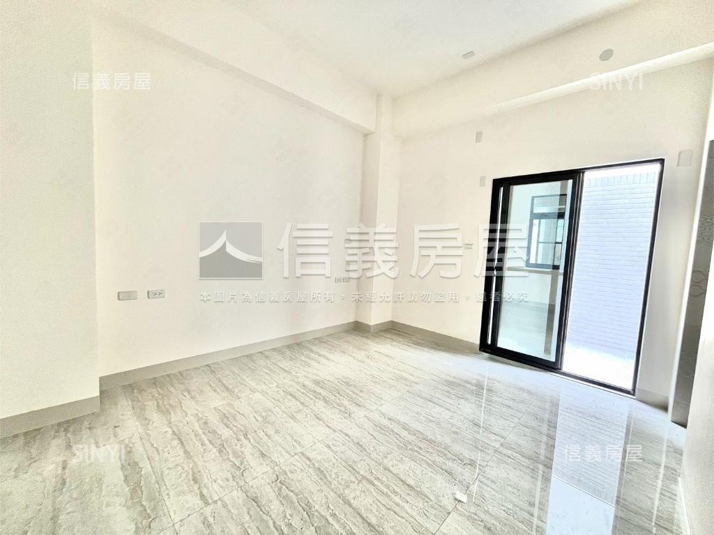近南台南副都心全新雙車墅房屋室內格局與周邊環境