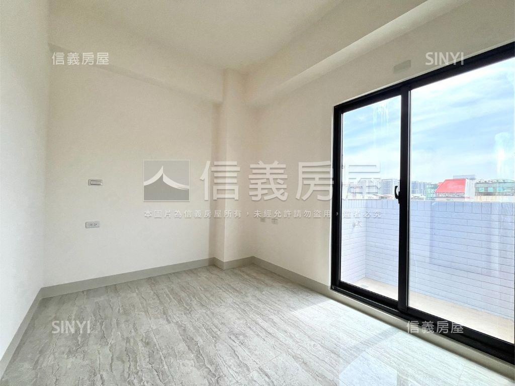 近南台南副都心全新雙車墅房屋室內格局與周邊環境