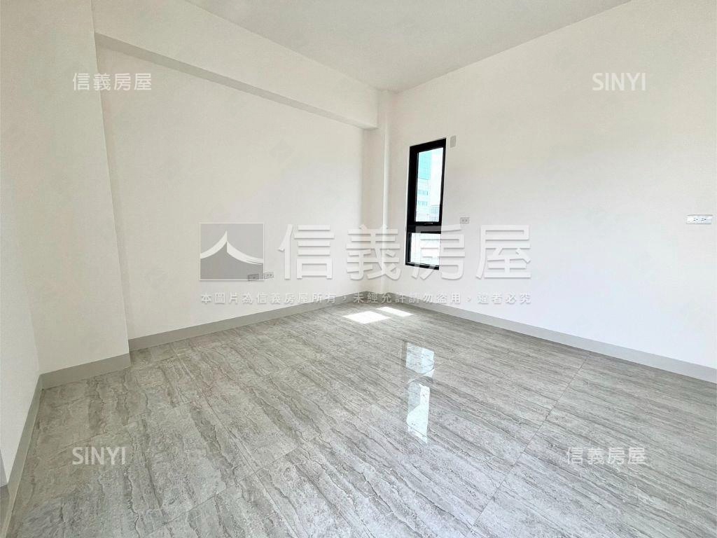 近南台南副都心全新雙車墅房屋室內格局與周邊環境
