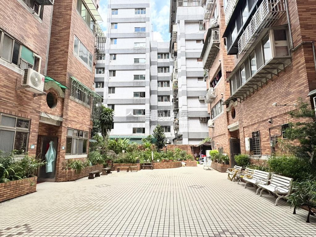 捷運～宜安家園三房車位房屋室內格局與周邊環境