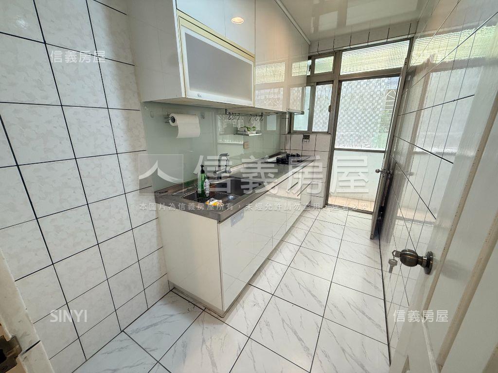 華中公園精美三房房屋室內格局與周邊環境