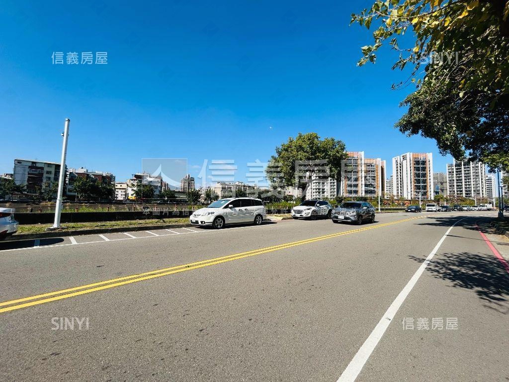 東山三面採光邊間車庫透天房屋室內格局與周邊環境