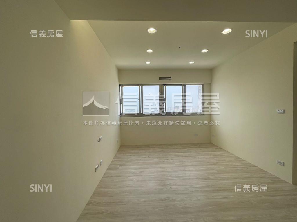 中壢精美三房兩衛平面車位房屋室內格局與周邊環境