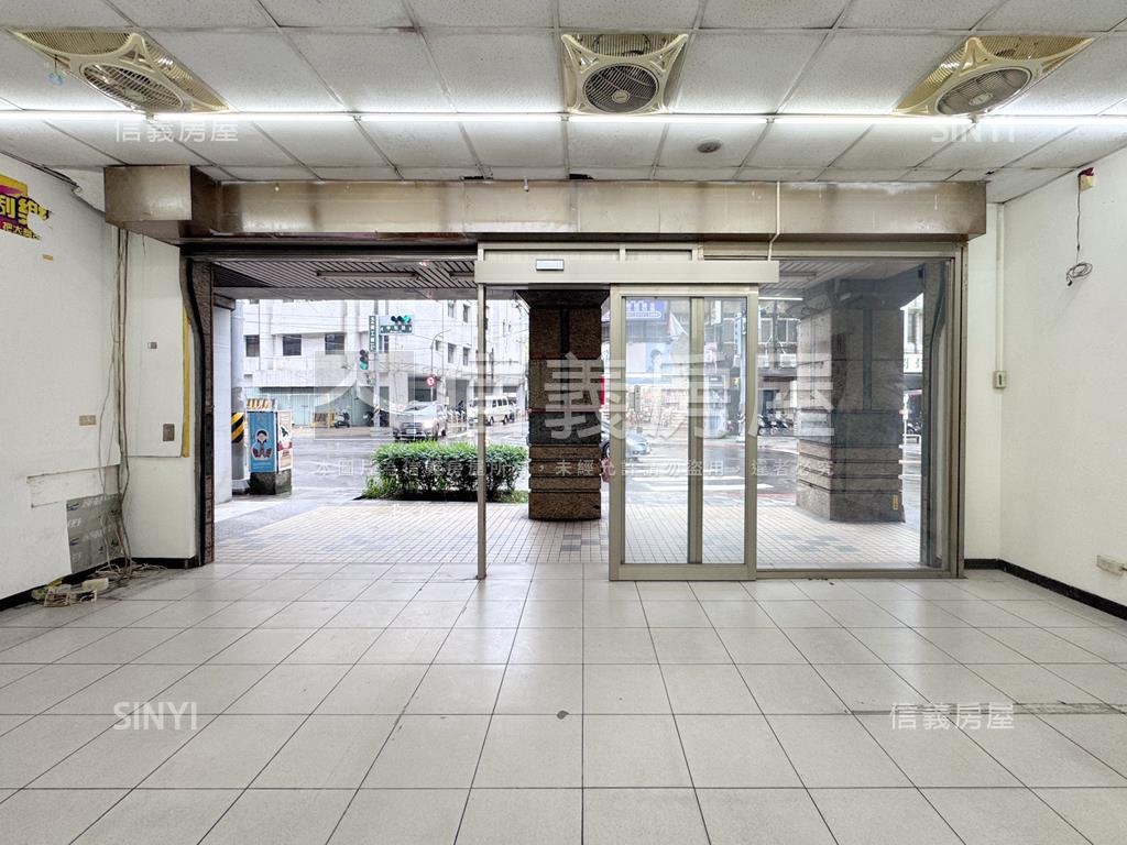 中和路大馬路熱鬧寬店面房屋室內格局與周邊環境
