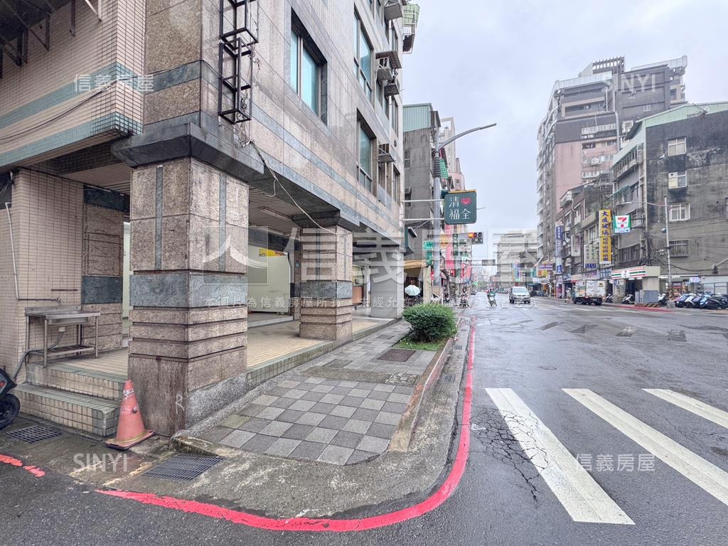 中和路大馬路熱鬧寬店面房屋室內格局與周邊環境