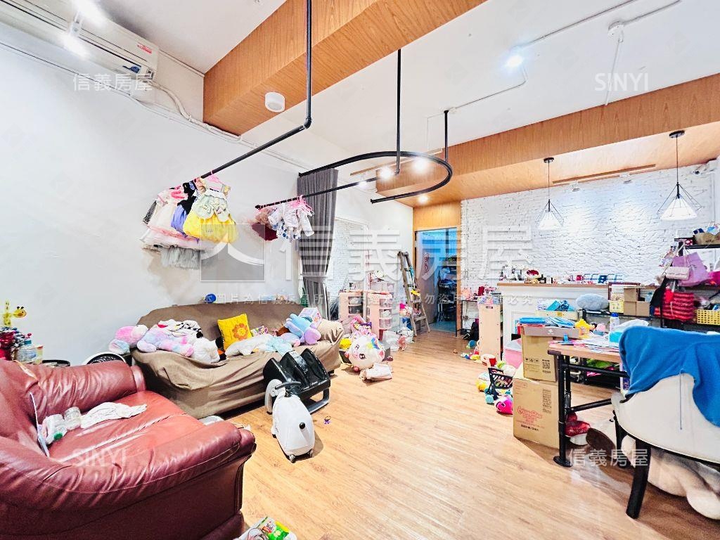 藝文稀有前後臨路燙金透店房屋室內格局與周邊環境