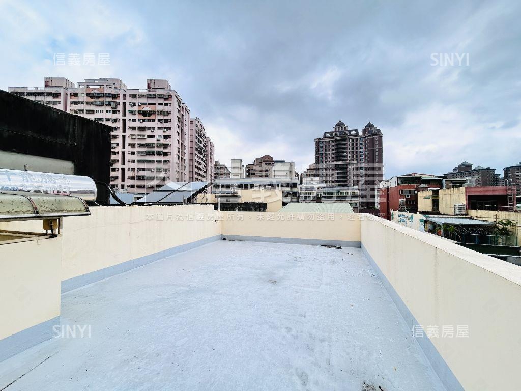 藝文稀有前後臨路燙金透店房屋室內格局與周邊環境