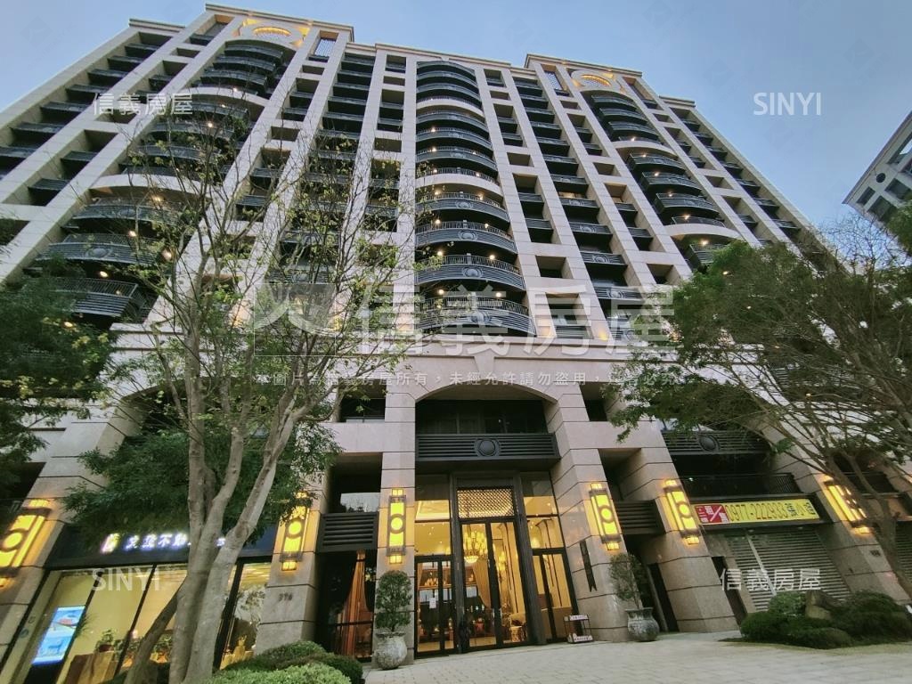 青埔高鐵華爾道夫金大店面房屋室內格局與周邊環境