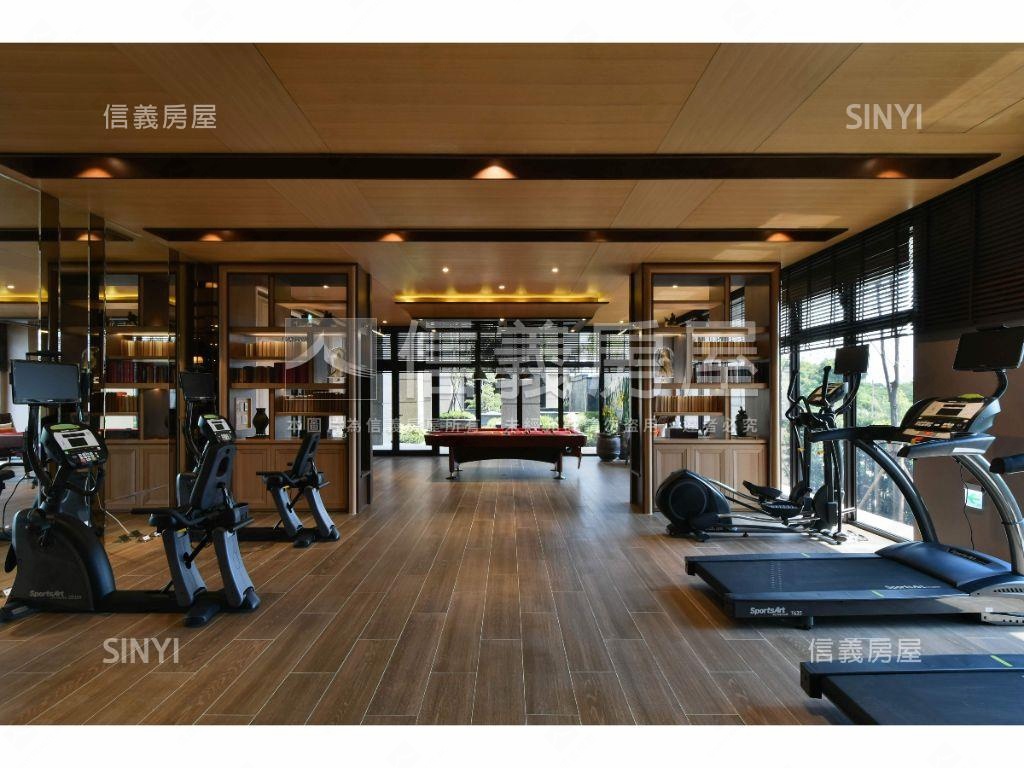 青埔高鐵華爾道夫金大店面房屋室內格局與周邊環境