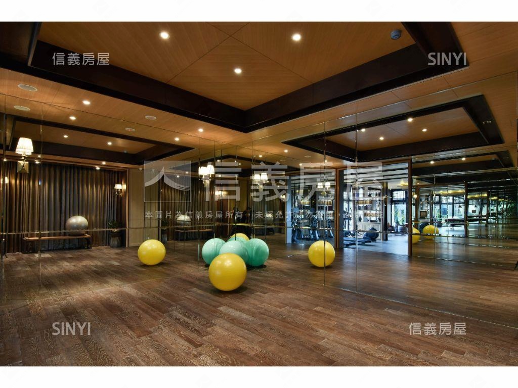 青埔高鐵華爾道夫金大店面房屋室內格局與周邊環境