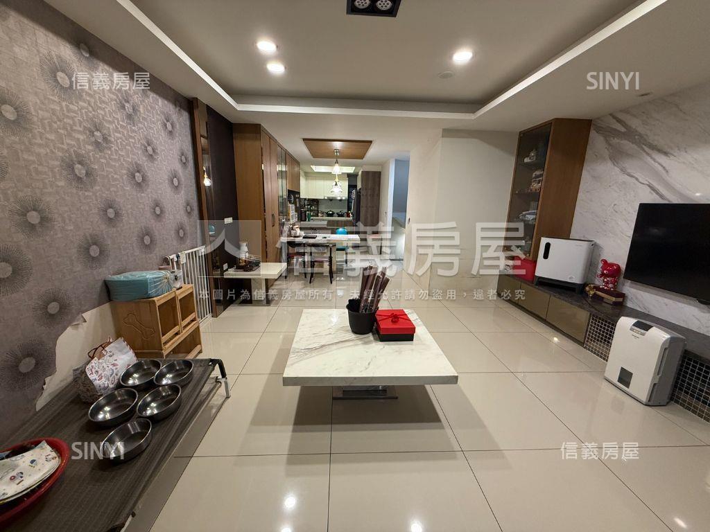 近青埔電梯透天房屋室內格局與周邊環境