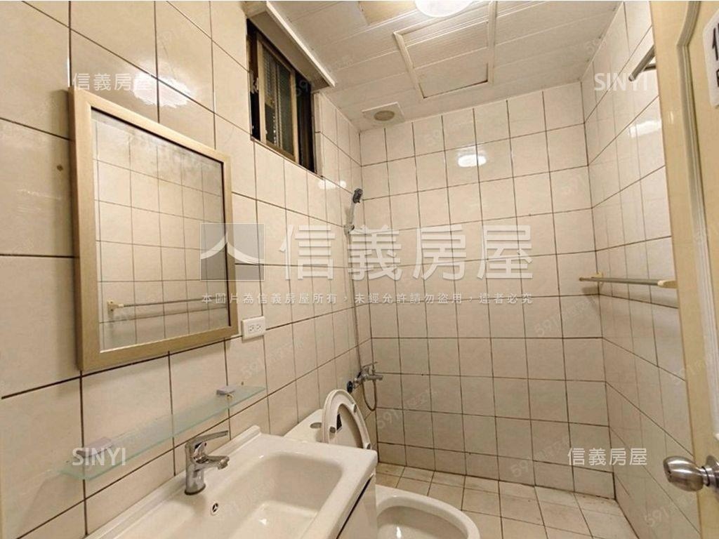 近捷運華廈優質一樓房屋室內格局與周邊環境