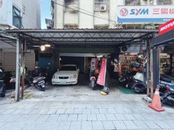 近捷運～方便停車黃金店面