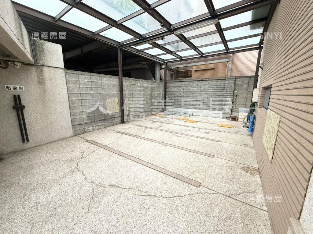 順天建設震後大面寬別墅房屋室內格局與周邊環境