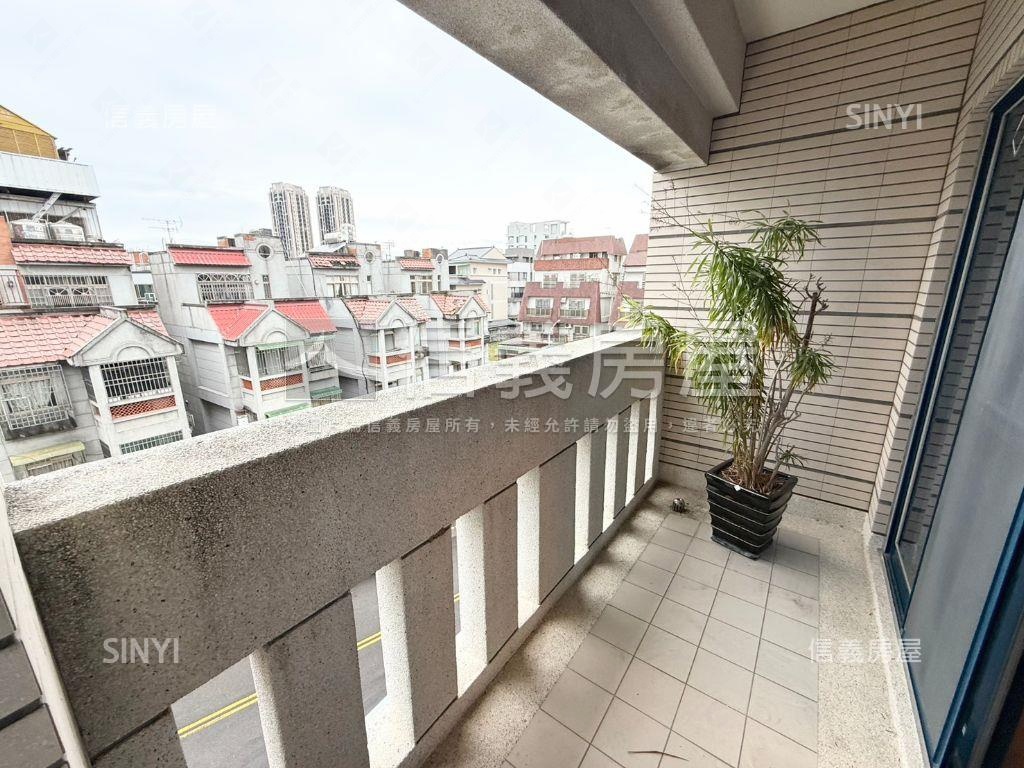 順天建設震後大面寬別墅房屋室內格局與周邊環境