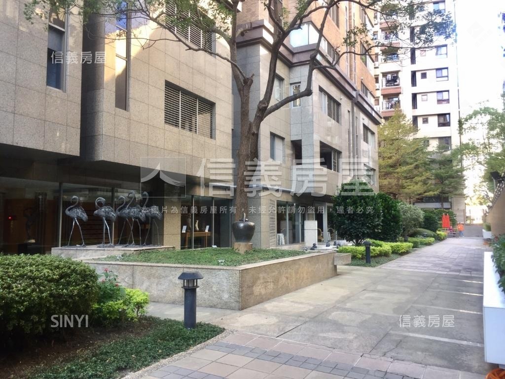 藏峰樹海美豪邸房屋室內格局與周邊環境