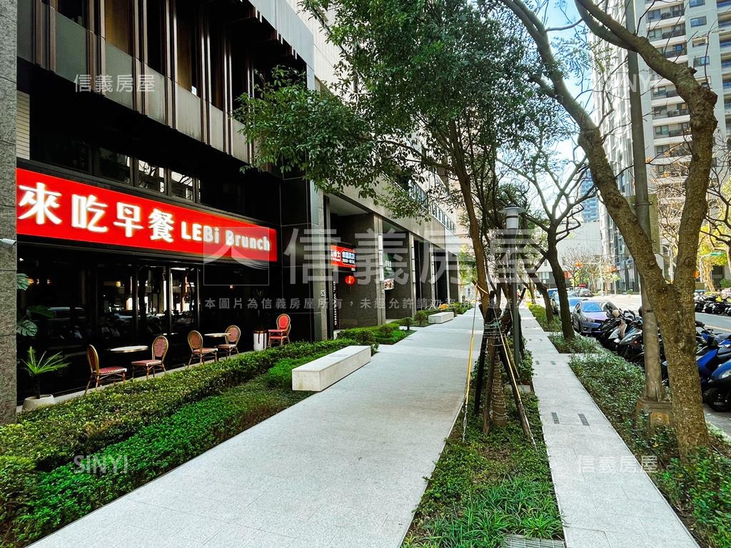 昕上城好屋況＋２車位房屋室內格局與周邊環境