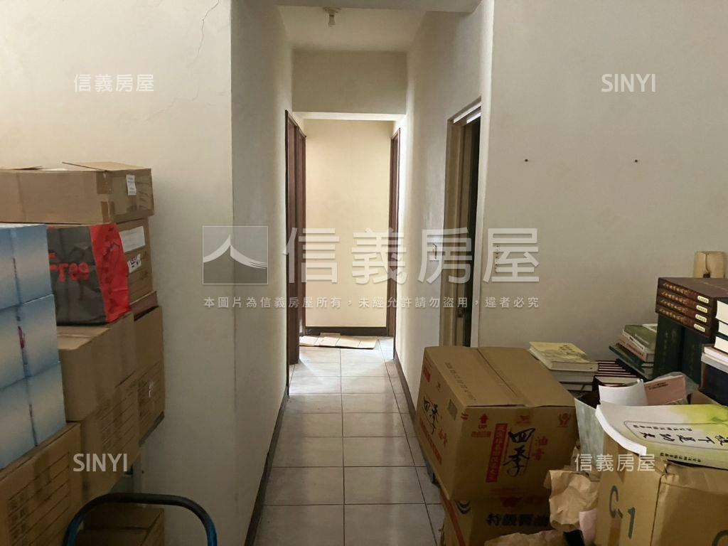 近五權車站興大電梯美三房房屋室內格局與周邊環境