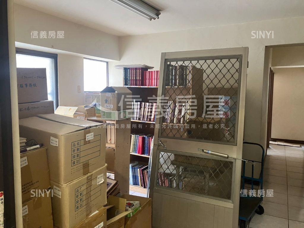 近五權車站興大電梯美三房房屋室內格局與周邊環境