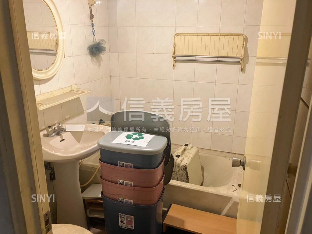 近五權車站興大電梯美三房房屋室內格局與周邊環境