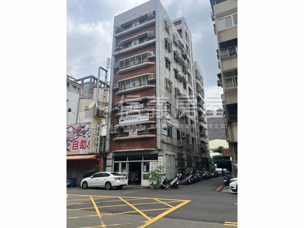 近五權車站興大電梯美三房房屋室內格局與周邊環境
