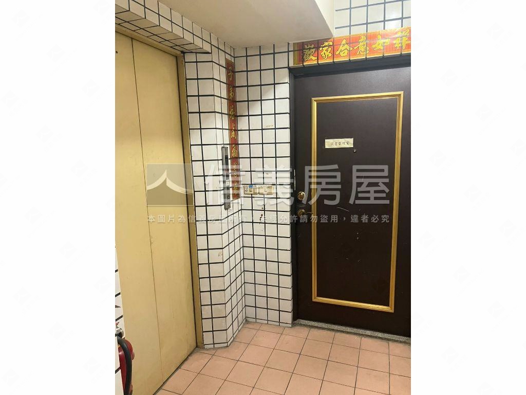 近五權車站興大電梯美三房房屋室內格局與周邊環境