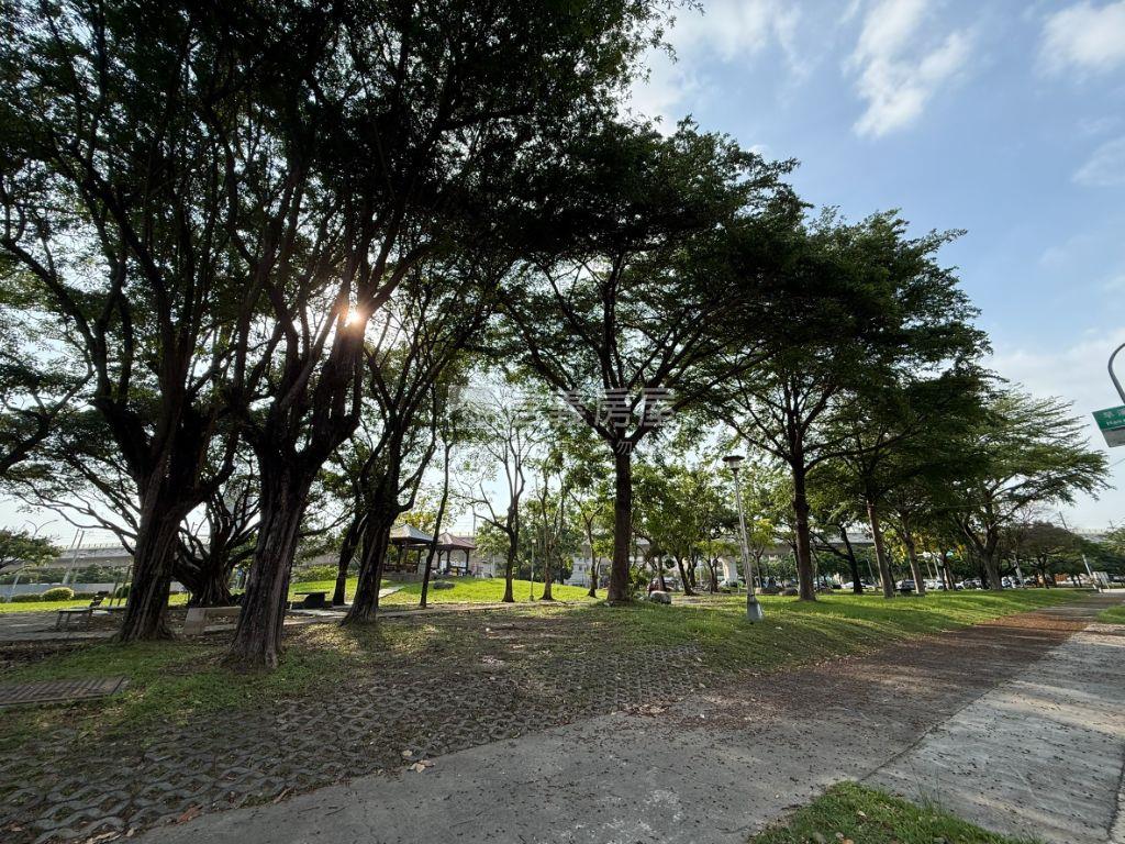東區近拉拉波整棟收租透天房屋室內格局與周邊環境