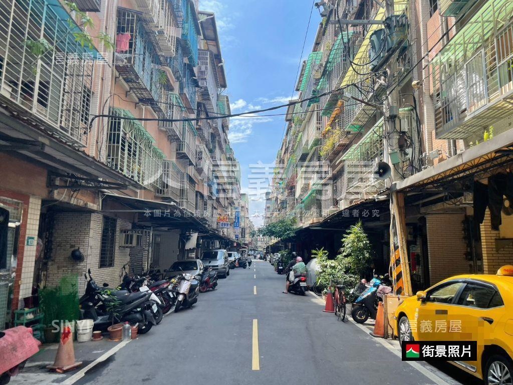 稀有五華商圈頂樓大空間房屋室內格局與周邊環境