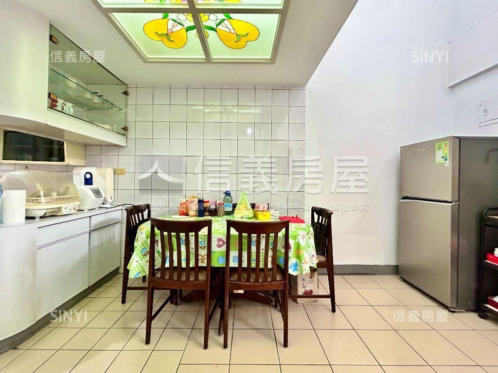 自立路大空間方正美屋房屋室內格局與周邊環境