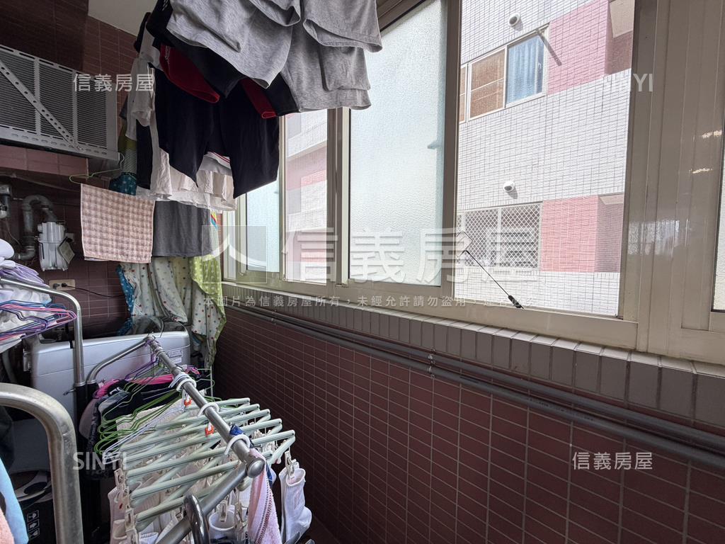 ㊣逢甲高樓視野裝潢美三房房屋室內格局與周邊環境