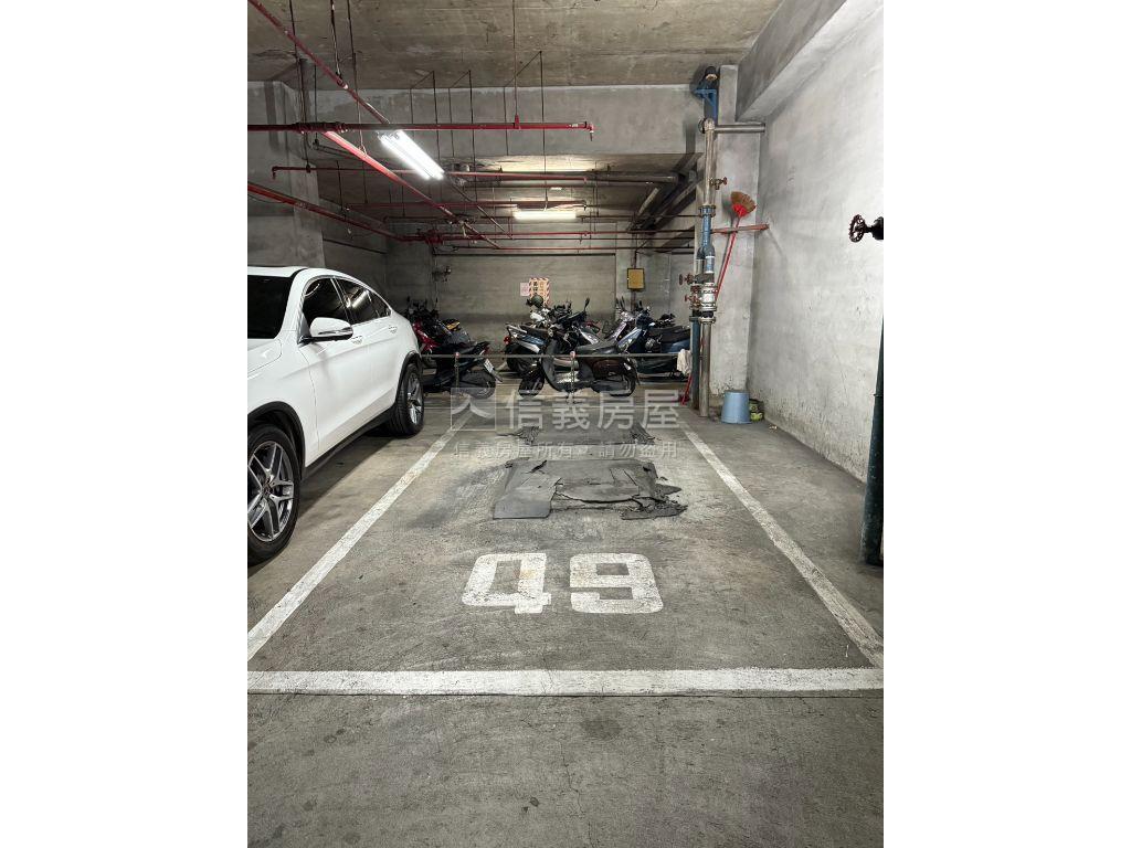 亞灣區三房雙平車稀有釋出房屋室內格局與周邊環境