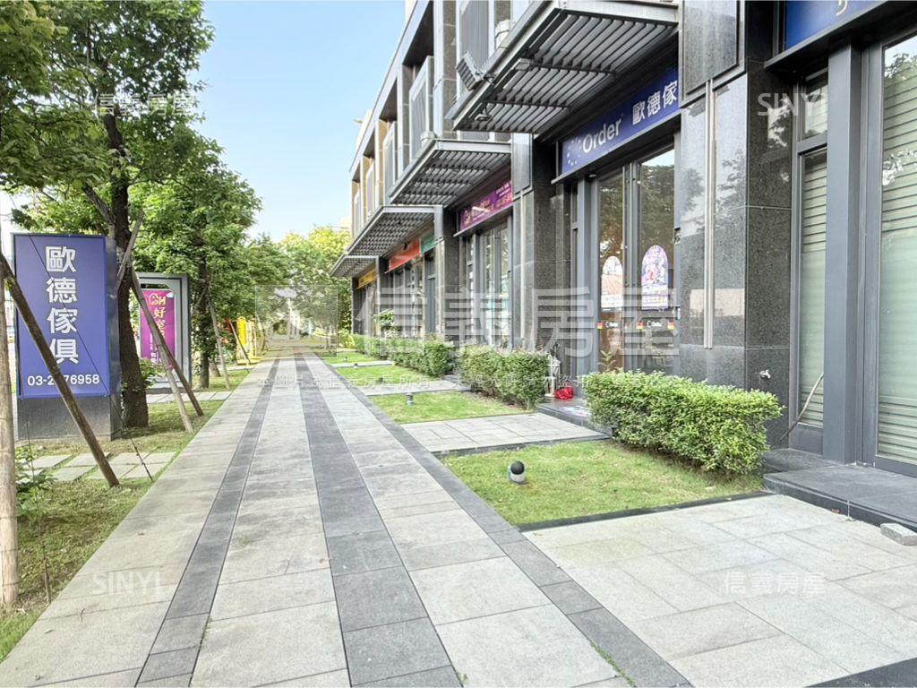 桃園重劃區近高鐵站店面房屋室內格局與周邊環境