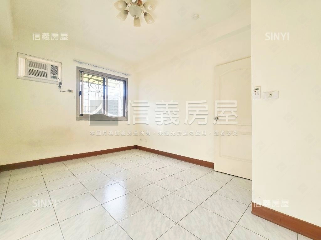 近捷運～低公設華廈次高樓房屋室內格局與周邊環境