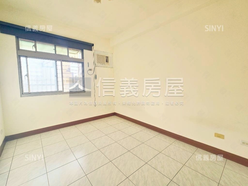 近捷運～低公設華廈次高樓房屋室內格局與周邊環境