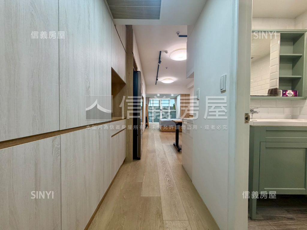 稀有裝潢美屋。露臺戶房屋室內格局與周邊環境