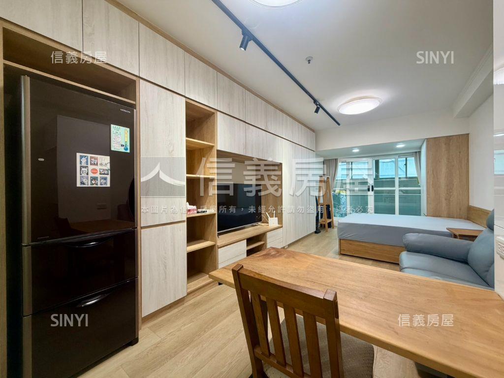 稀有裝潢美屋。露臺戶房屋室內格局與周邊環境