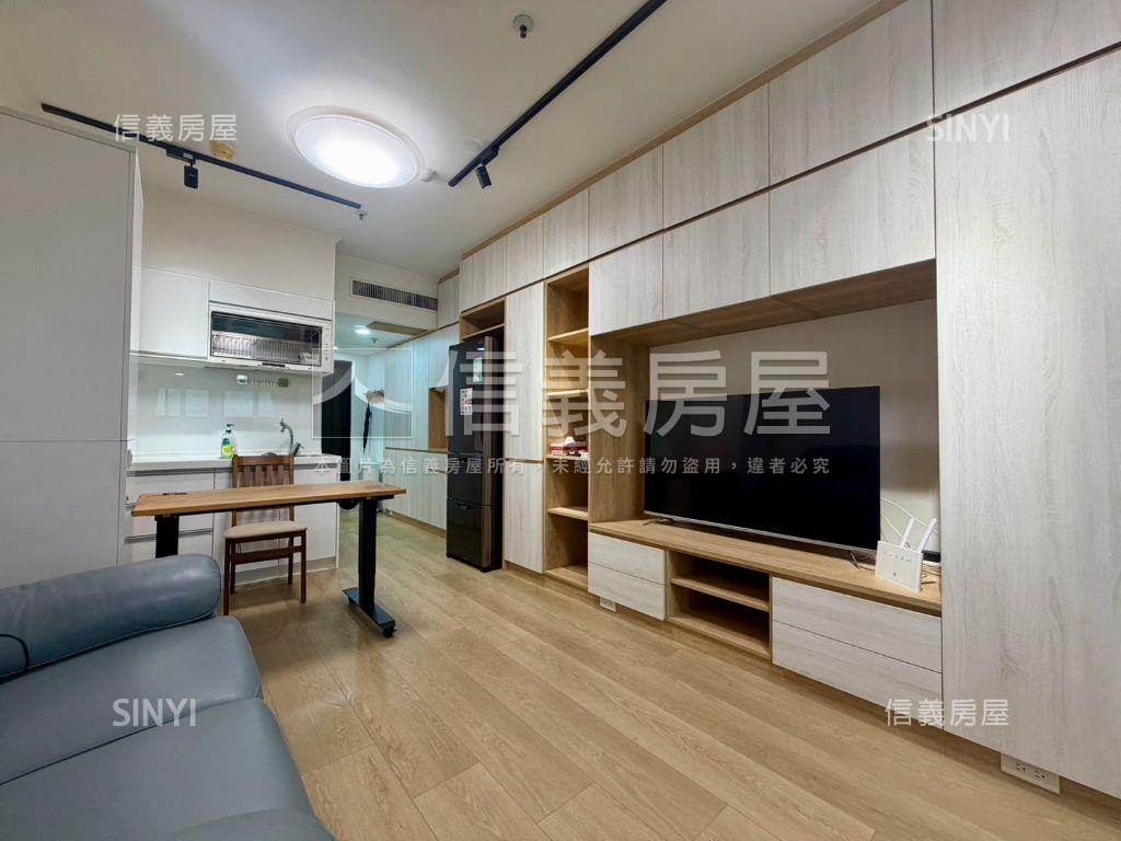 稀有裝潢美屋。露臺戶房屋室內格局與周邊環境