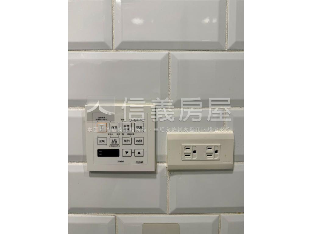 稀有裝潢美屋。露臺戶房屋室內格局與周邊環境