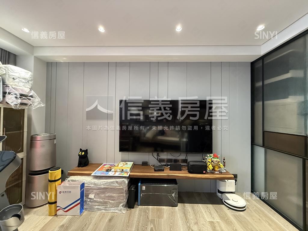 頂新特區面寬質感車墅房屋室內格局與周邊環境