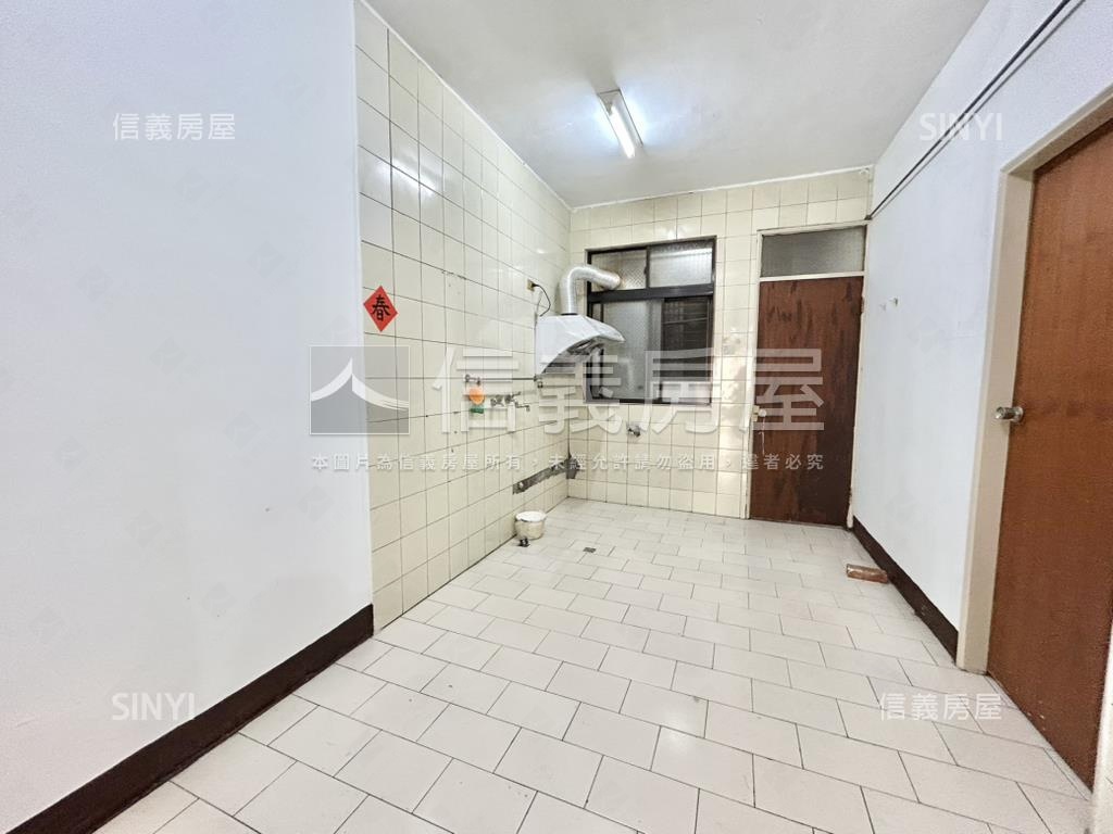 新生街方正三樓美寓房屋室內格局與周邊環境
