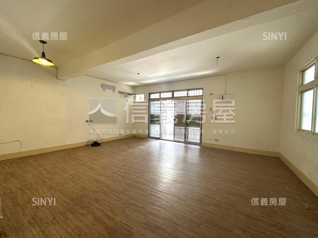 花園庭院一樓房屋室內格局與周邊環境